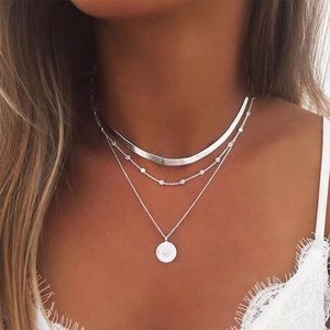 Multilayered pendant choker silver chain necklace